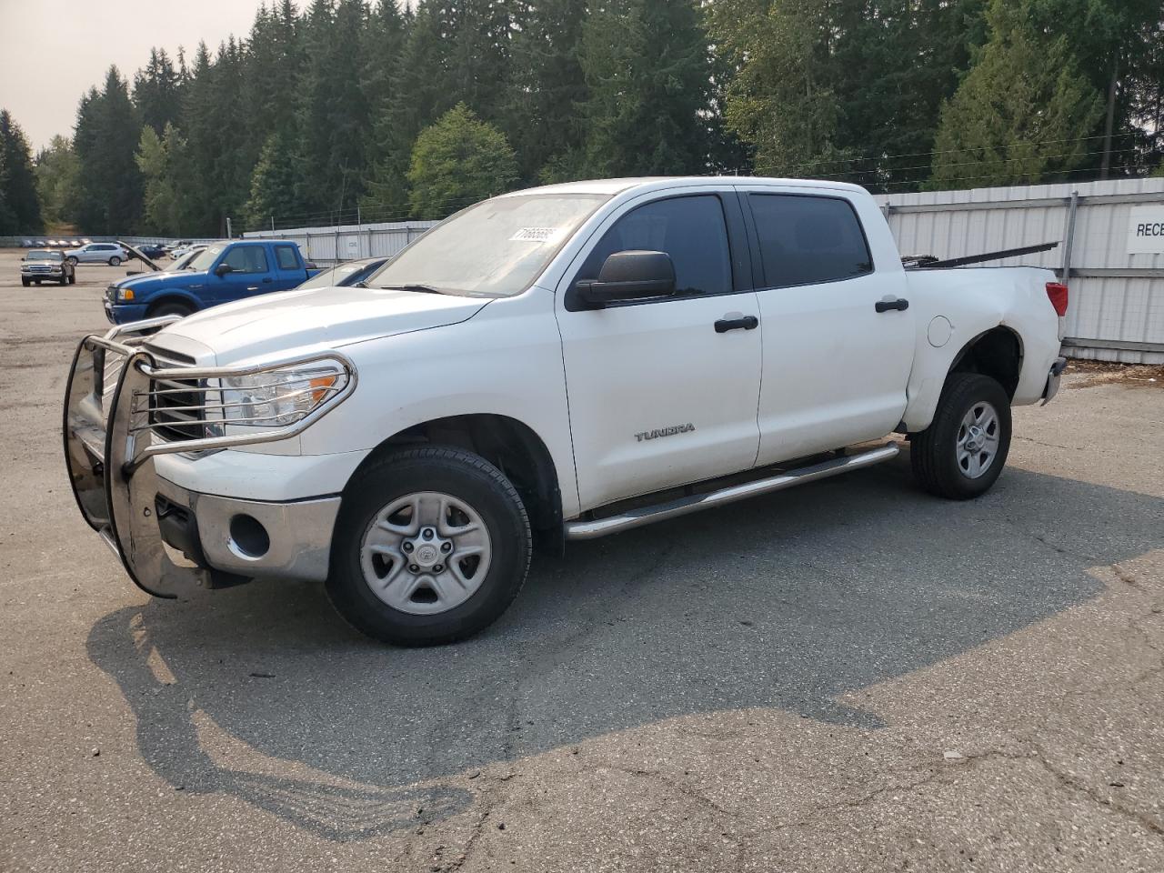 TOYOTA TUNDRA 2011