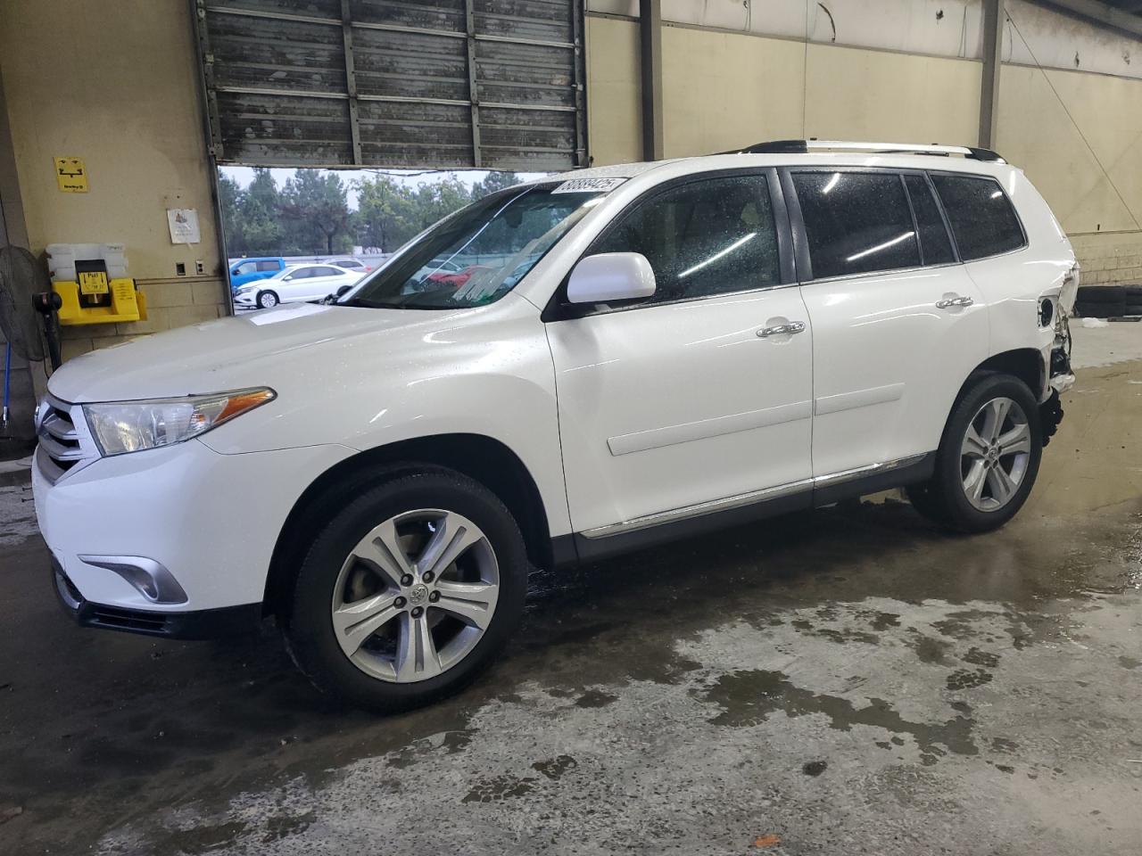 TOYOTA HIGHLANDER 2013