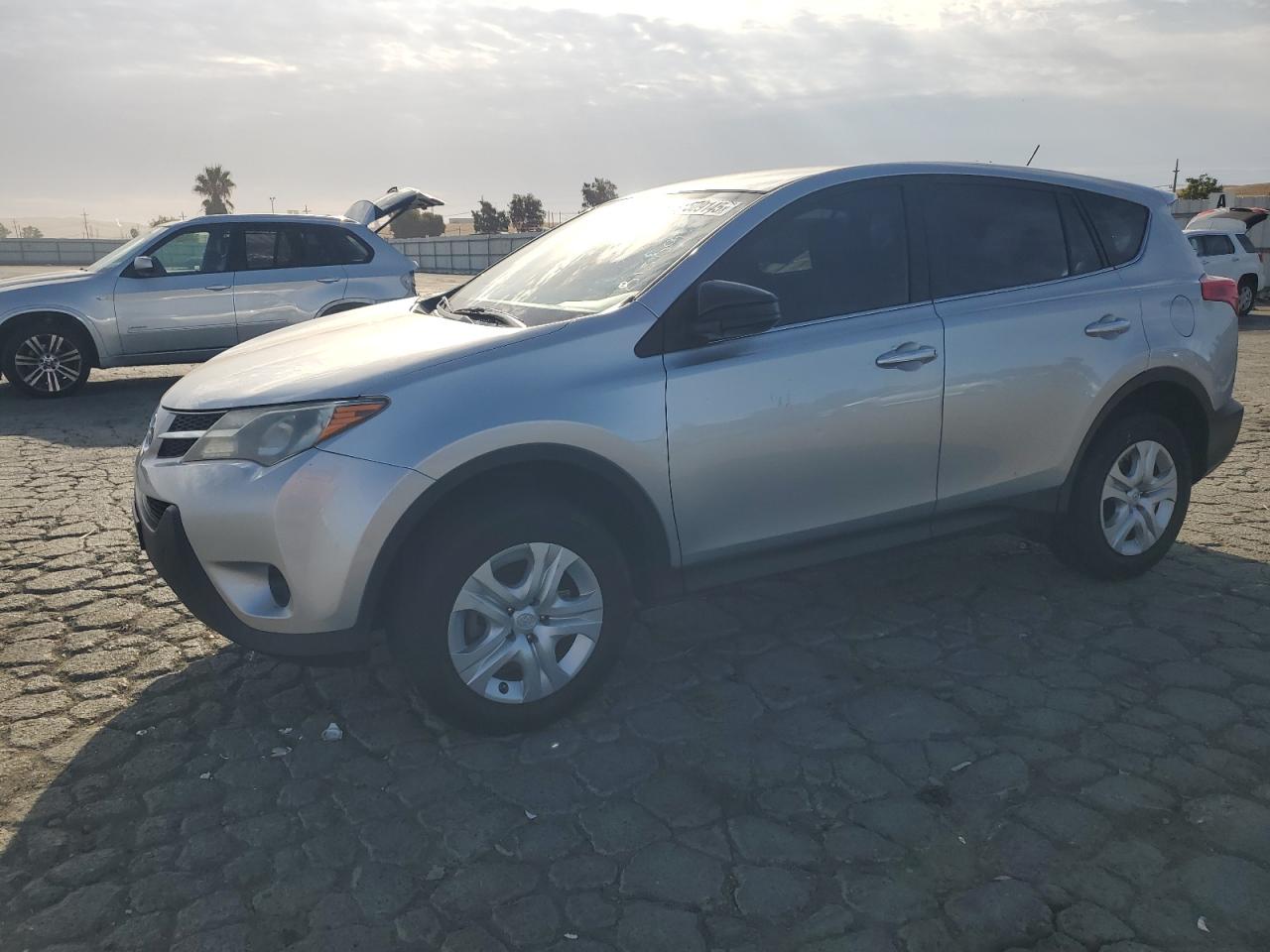 TOYOTA RAV4 LE 2015