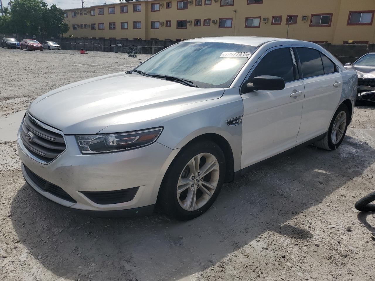 FORD TAURUS SE 2017