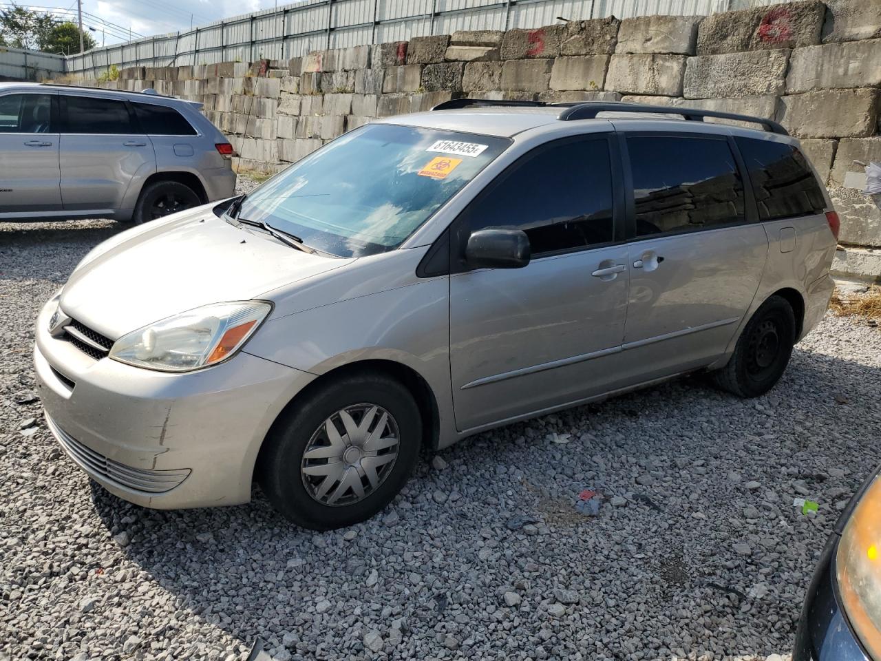 TOYOTA SIENNA CE 2005
