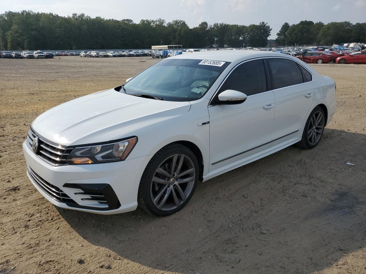 VOLKSWAGEN PASSAT R-L 2017
