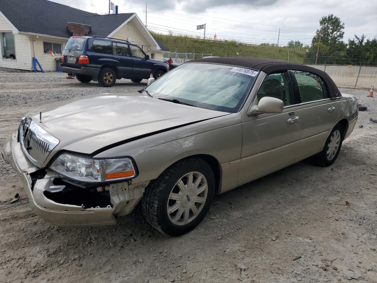LINCOLN TOWN CAR S 2009