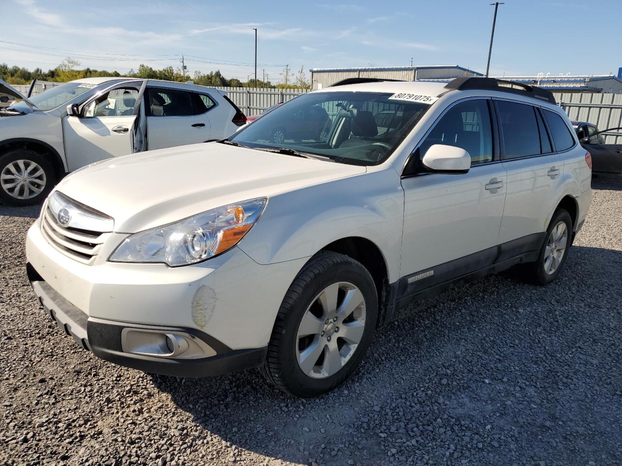 SUBARU OUTBACK 2. 2012