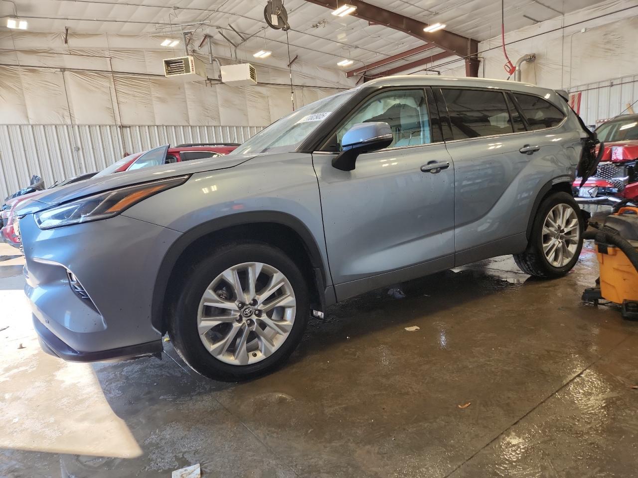 TOYOTA HIGHLANDER 2024
