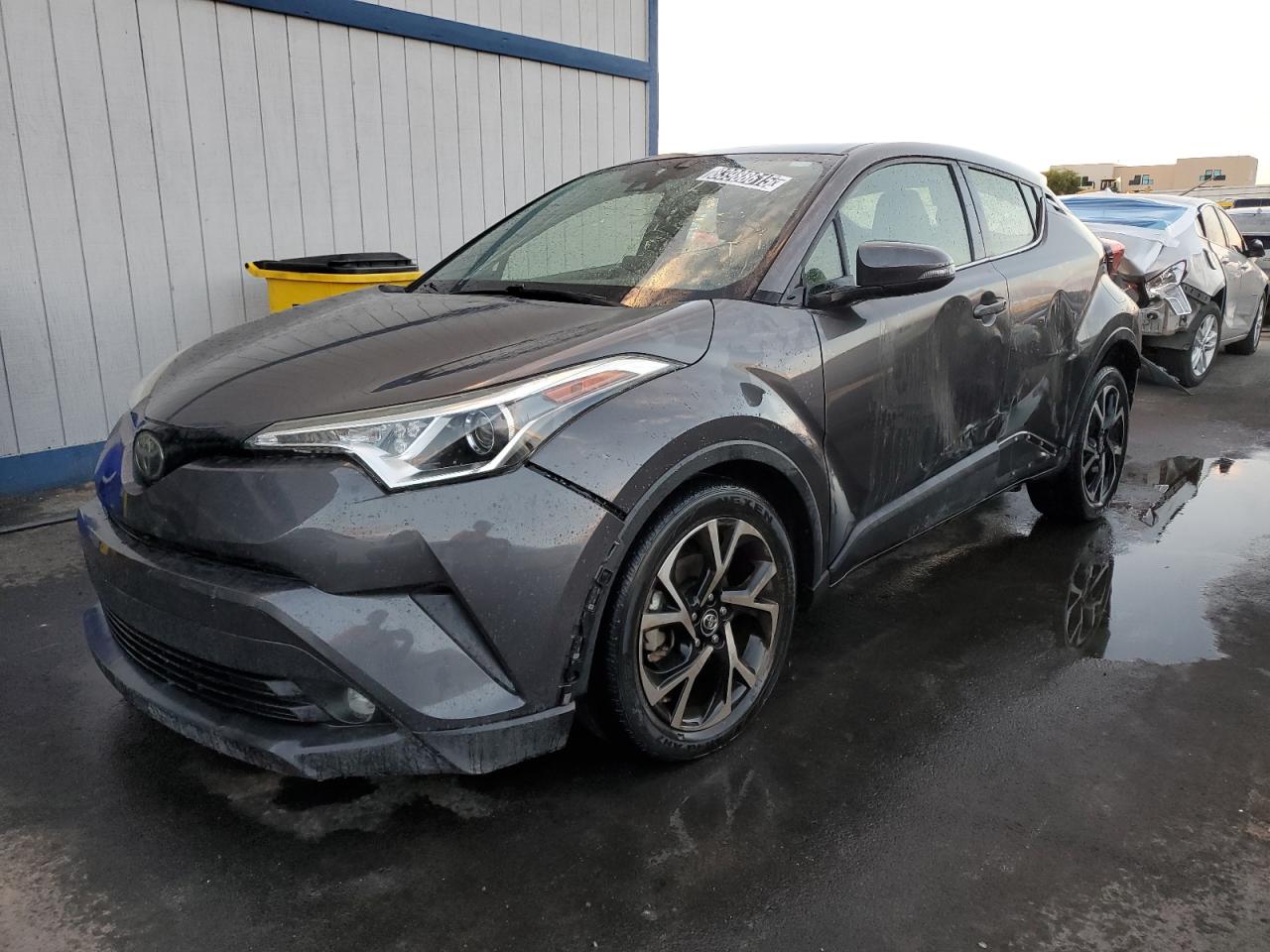 TOYOTA C-HR XLE 2019