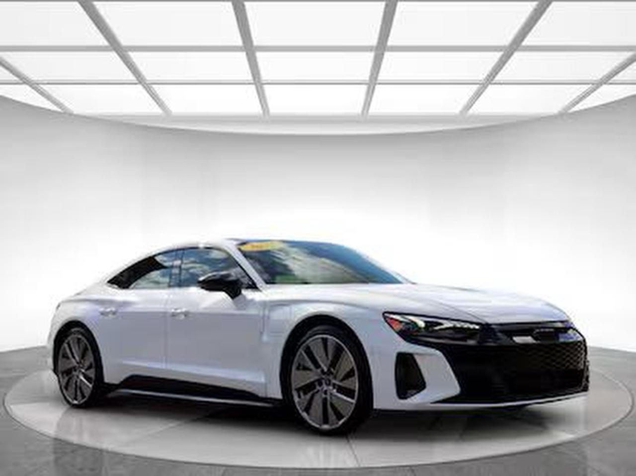 AUDI E-TRON GT 2022