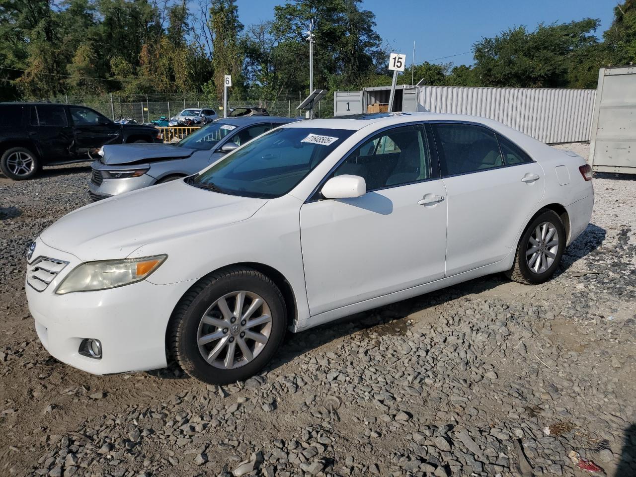 TOYOTA CAMRY BASE 2011