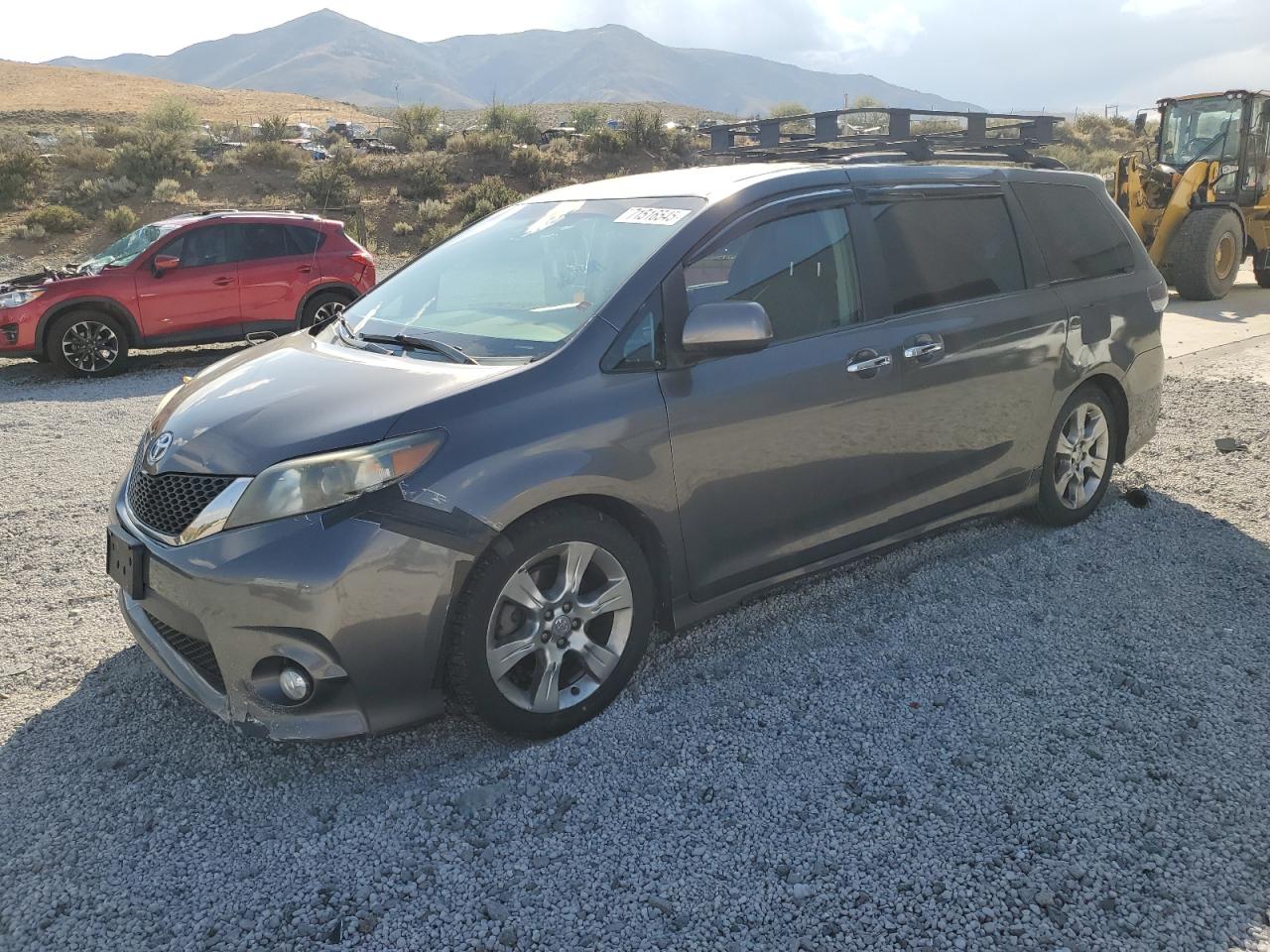 TOYOTA SIENNA SPORT 2013