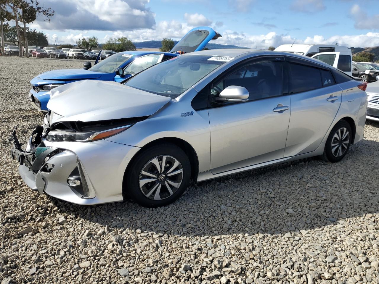 TOYOTA PRIUS PRIME 2017
