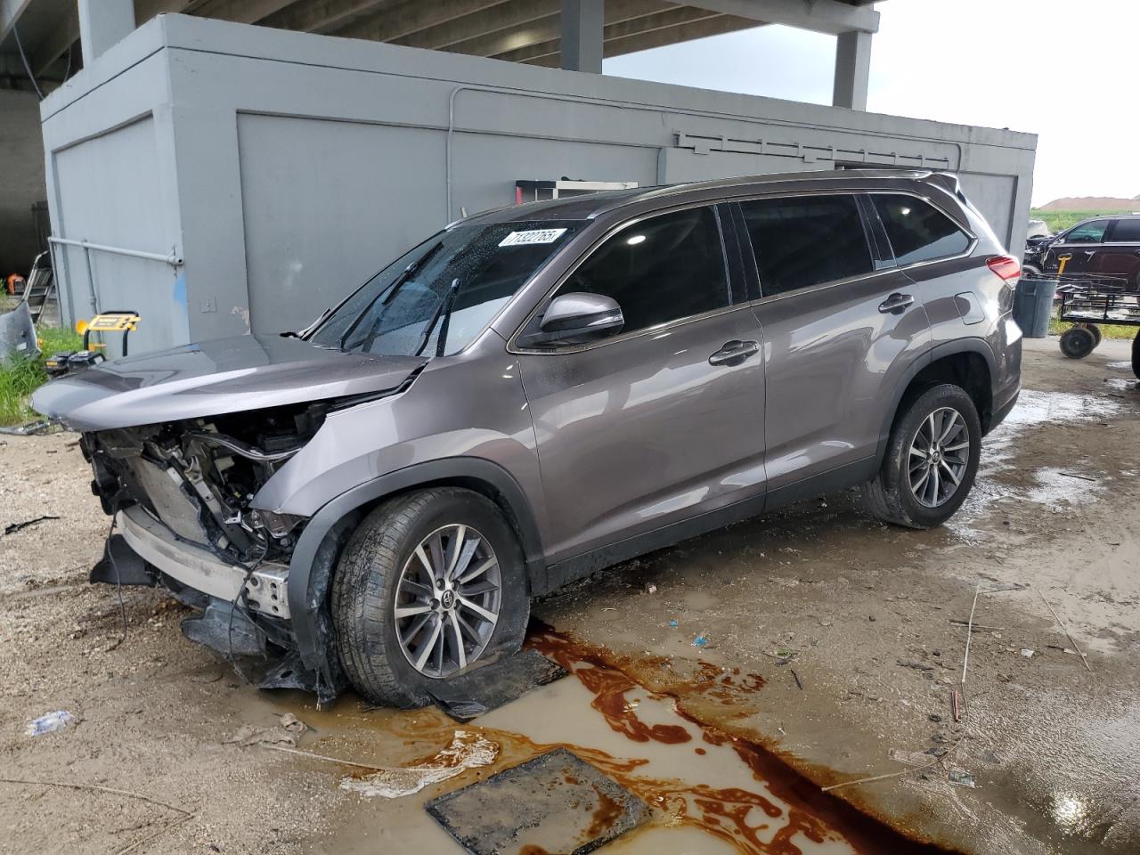 TOYOTA HIGHLANDER 2019