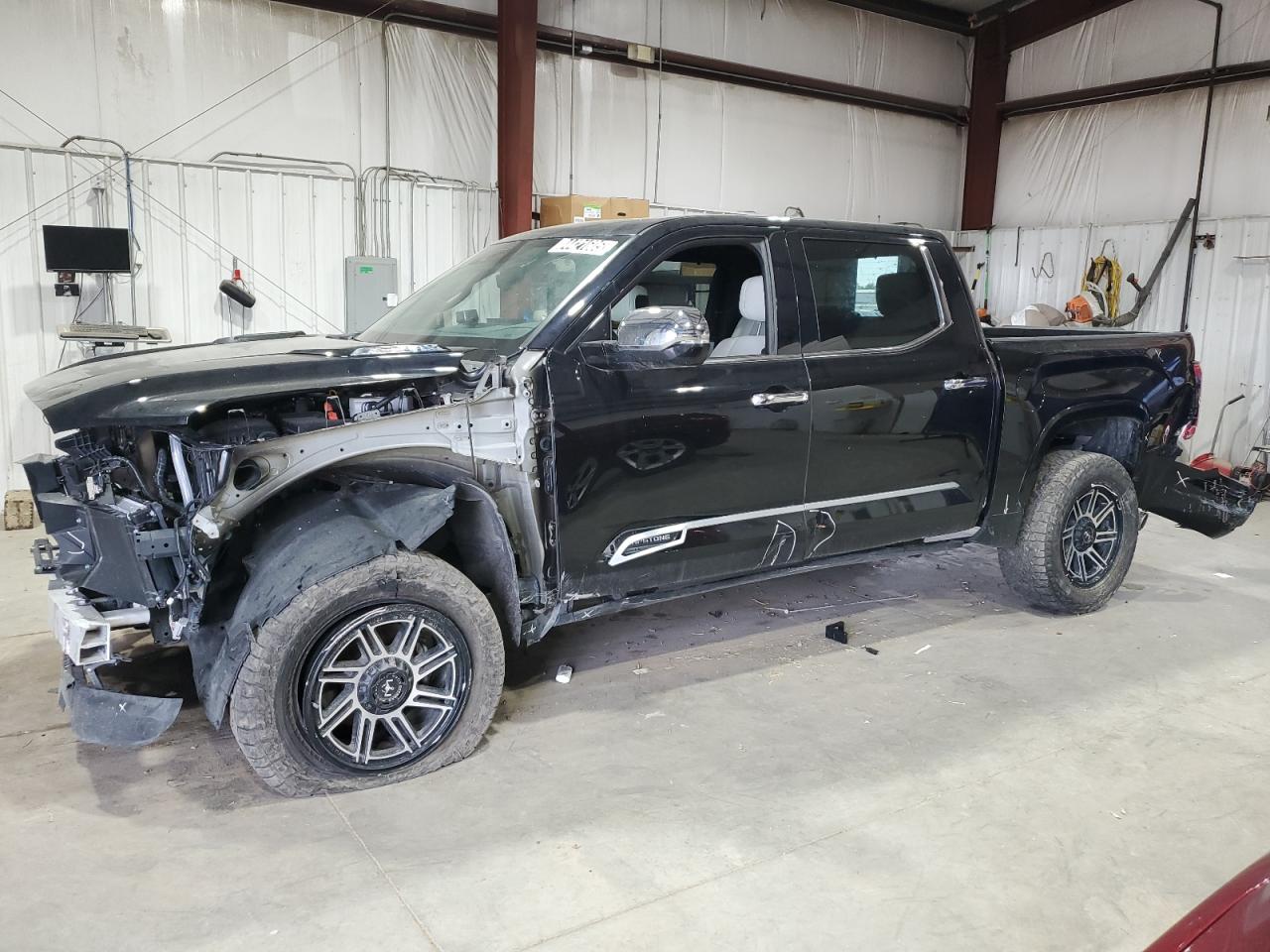 TOYOTA TUNDRA CREWMAX CAPSTONE 2024