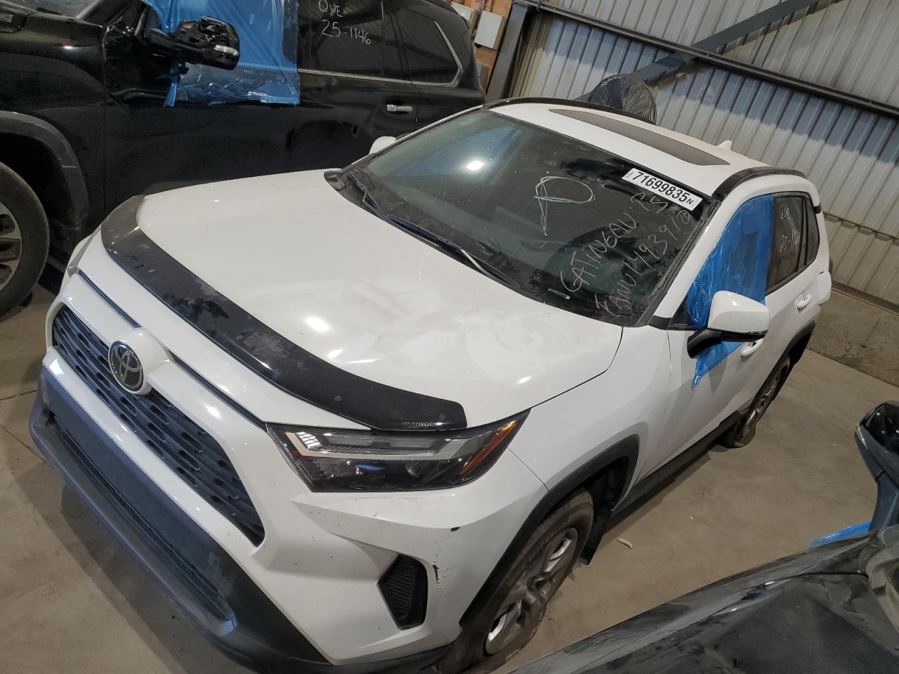 TOYOTA RAV4 XLE 2023