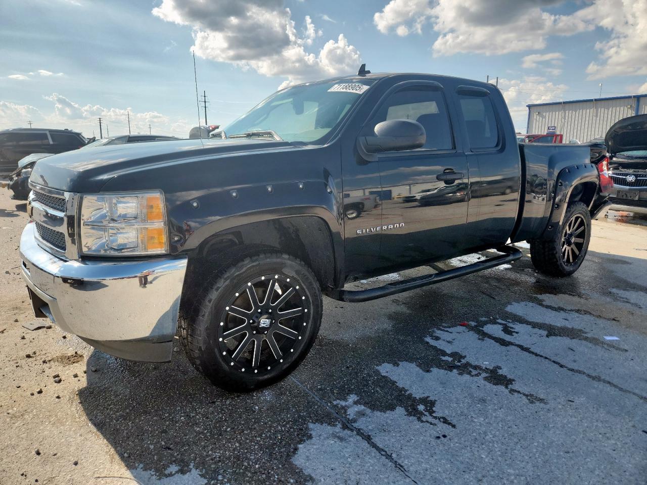 CHEVROLET SILVERADO 2013