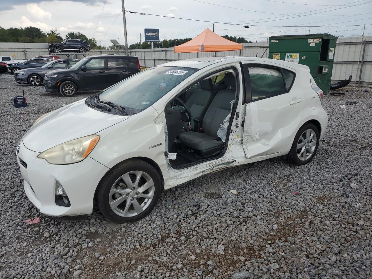 TOYOTA PRIUS C 2013