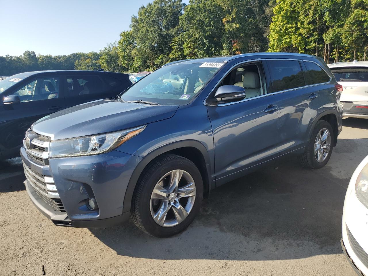 TOYOTA HIGHLANDER 2017