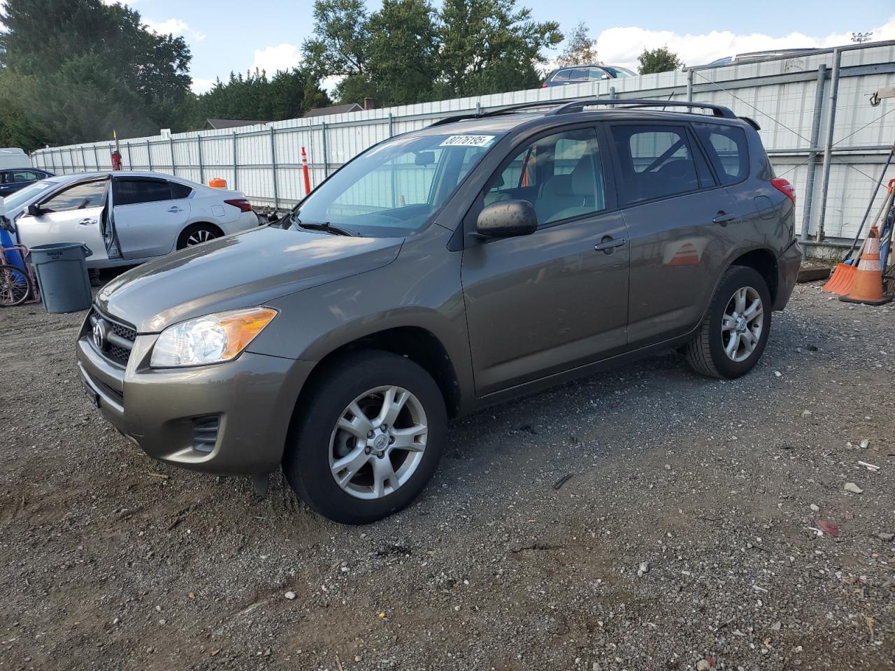 TOYOTA RAV4 2011