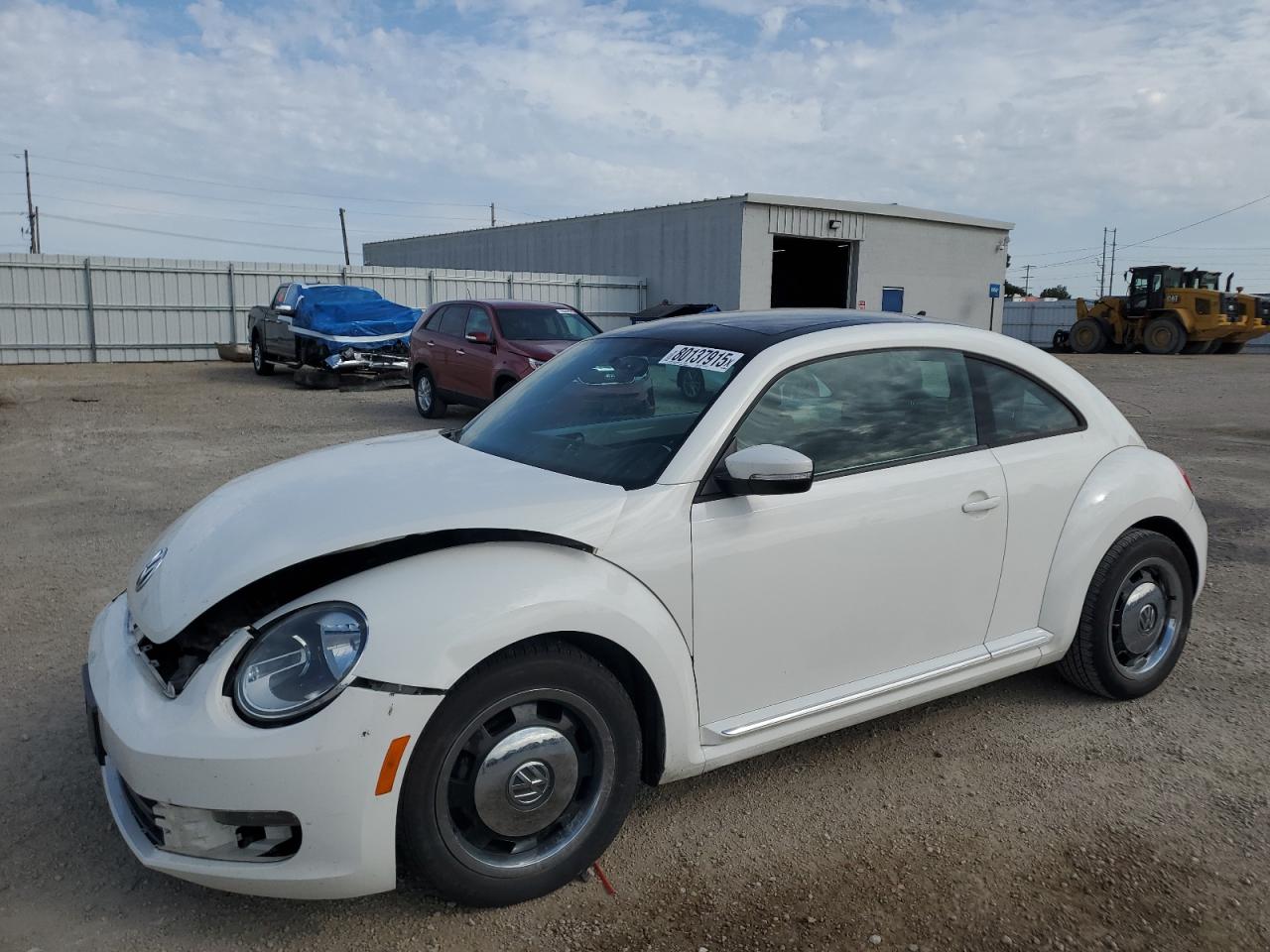 VOLKSWAGEN BEETLE 2013