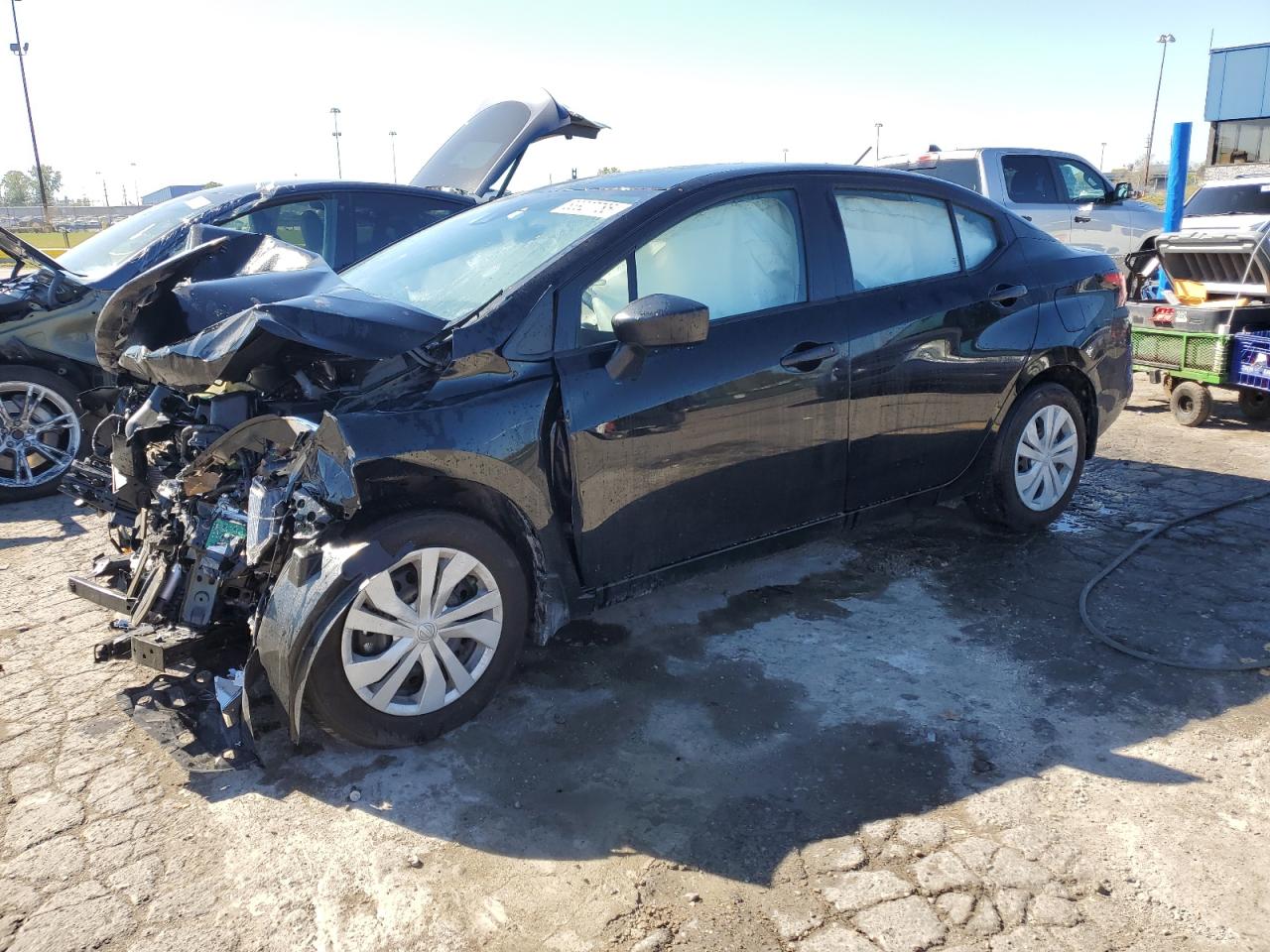 NISSAN VERSA 2025