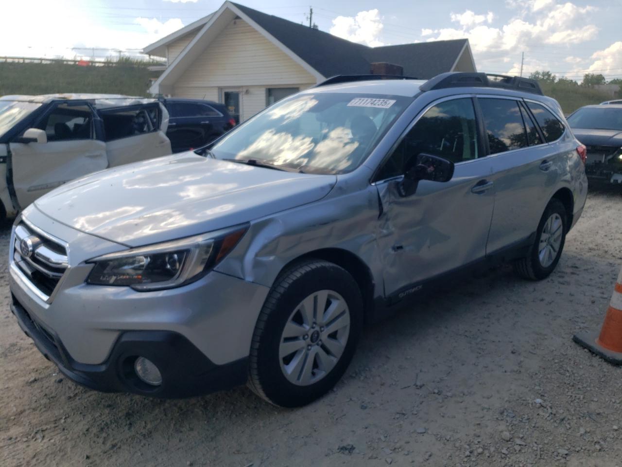 SUBARU OUTBACK 2. 2019