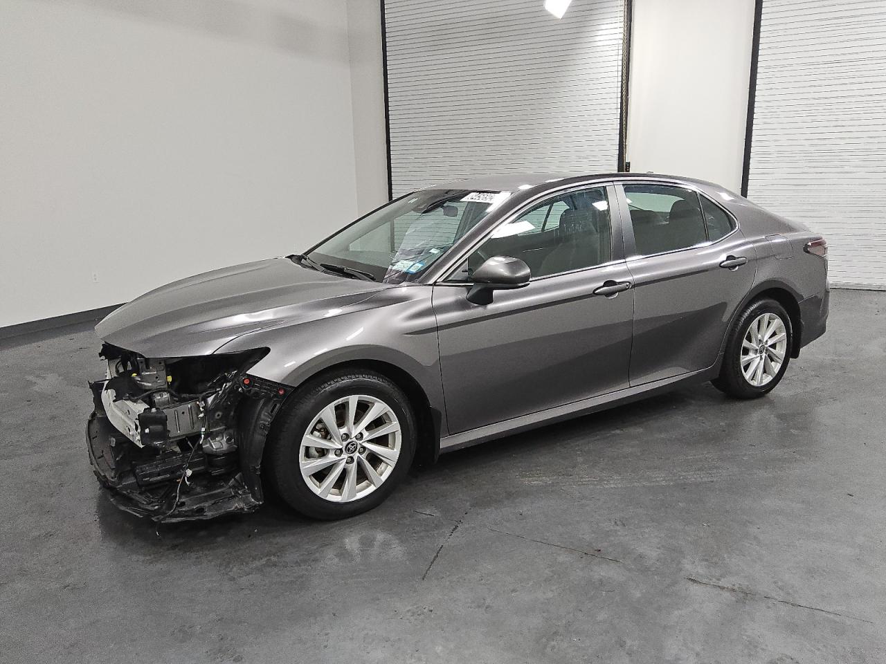 TOYOTA CAMRY LE 2023