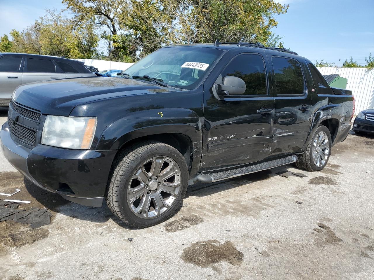 CHEVROLET AVALANCHE 2011