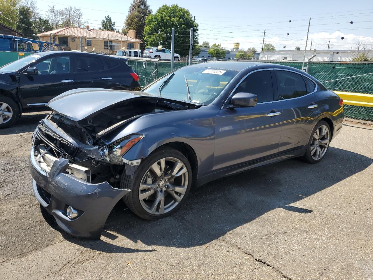 INFINITI M37 2011