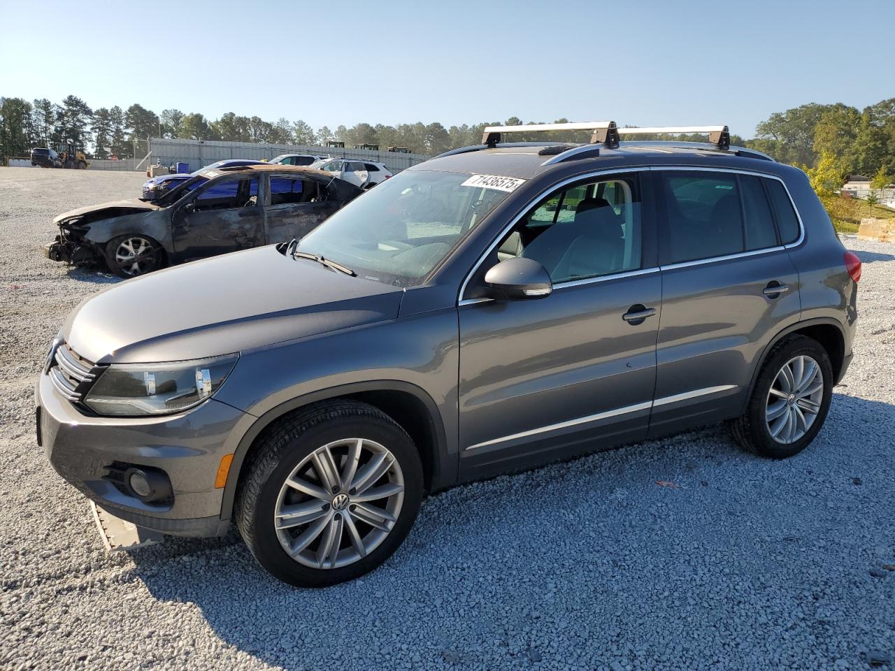 VOLKSWAGEN TIGUAN S 2014