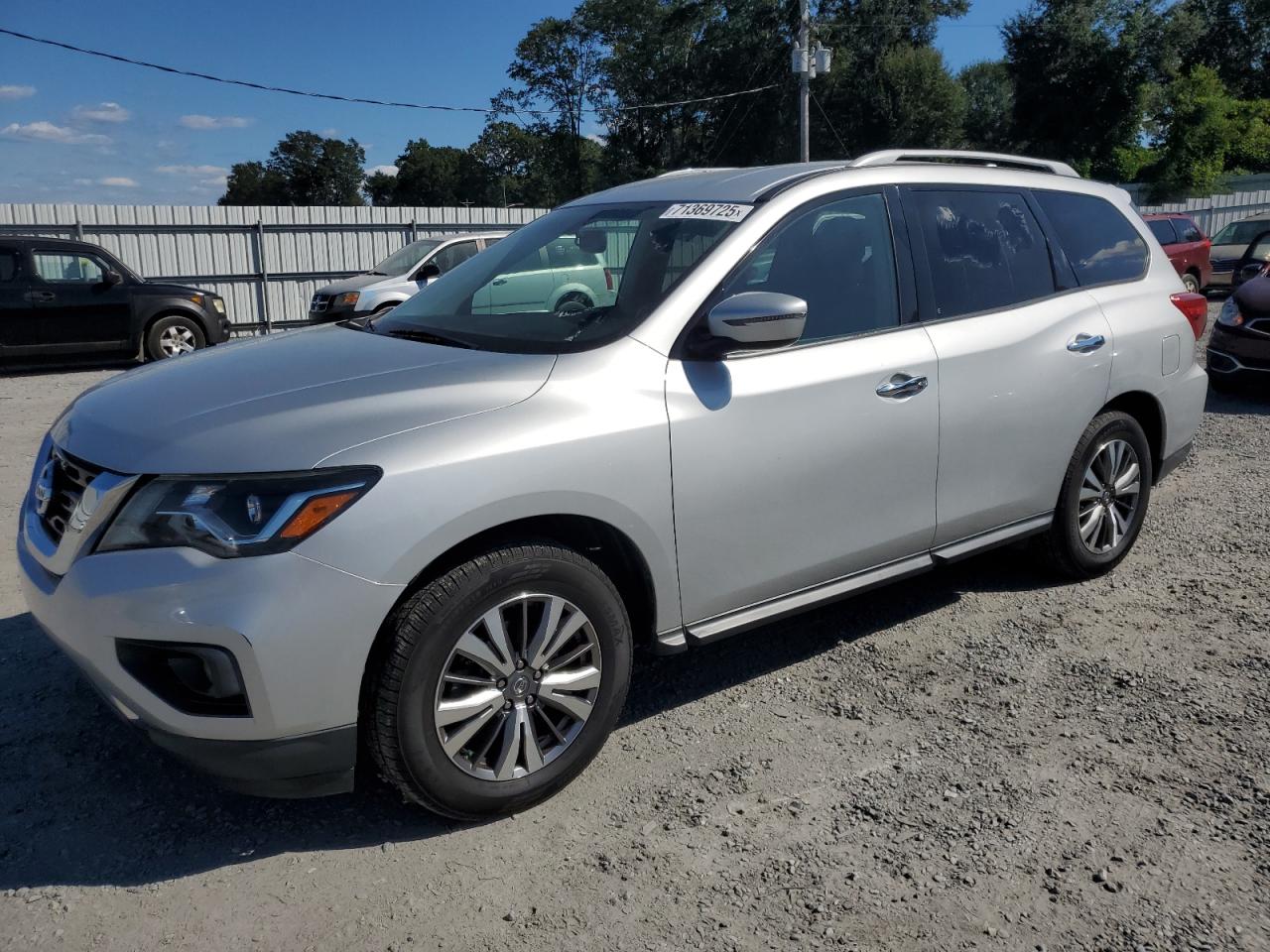 NISSAN PATHFINDER 2020