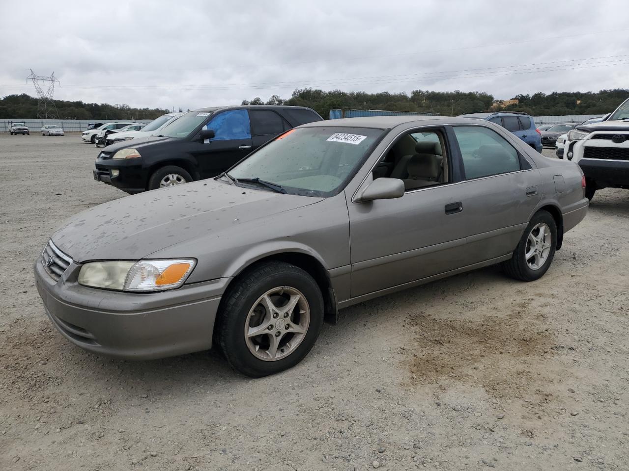 TOYOTA CAMRY CE 2001