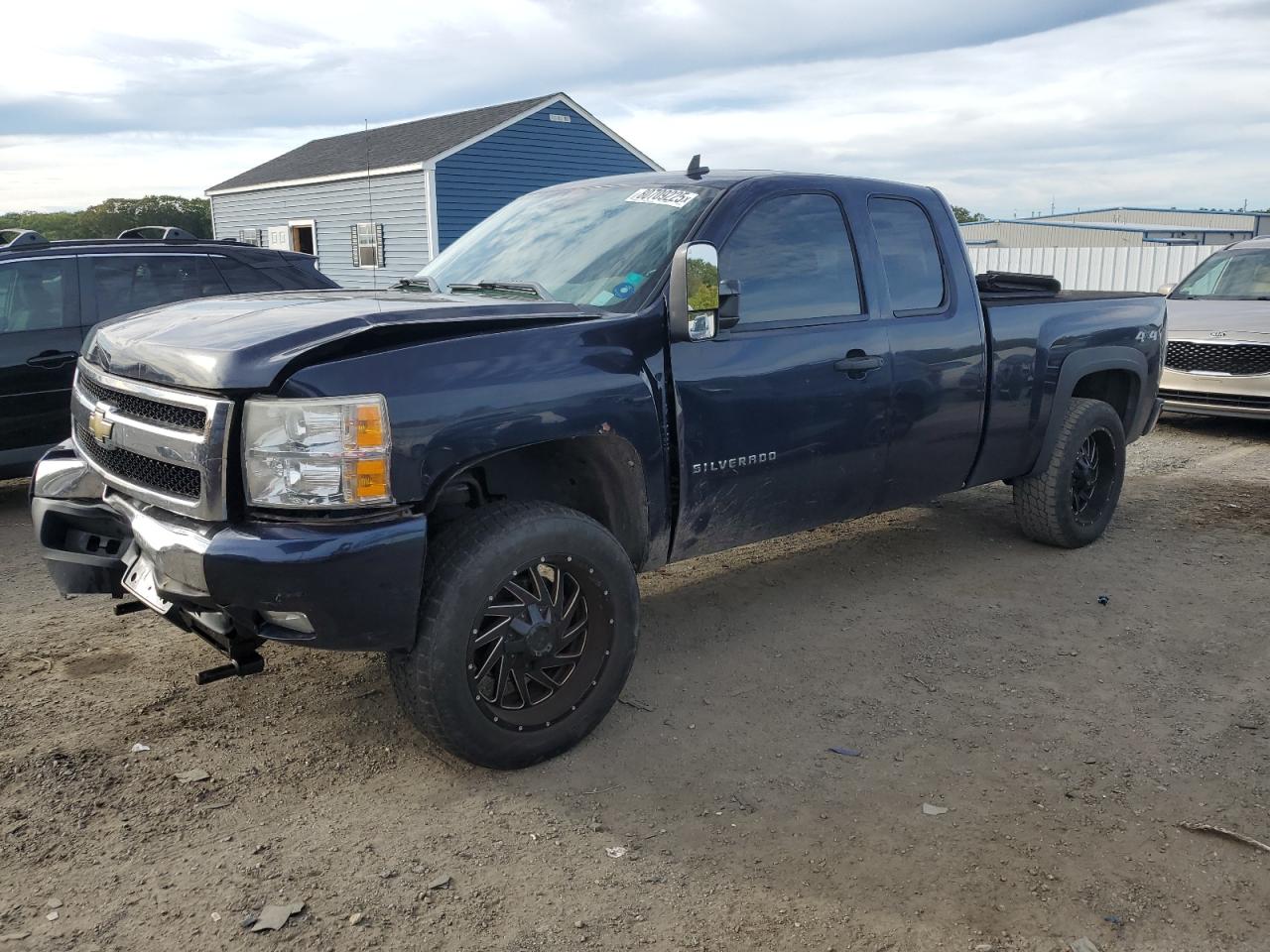CHEVROLET SILVERADO 2011
