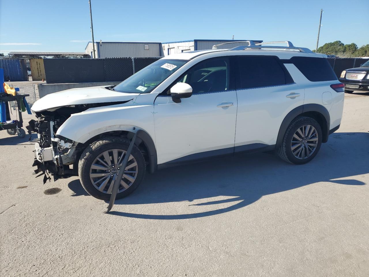 NISSAN PATHFINDER 2022
