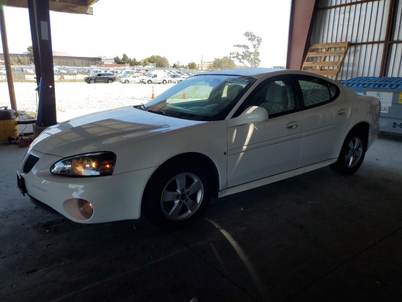 PONTIAC GRAND PRIX 2006
