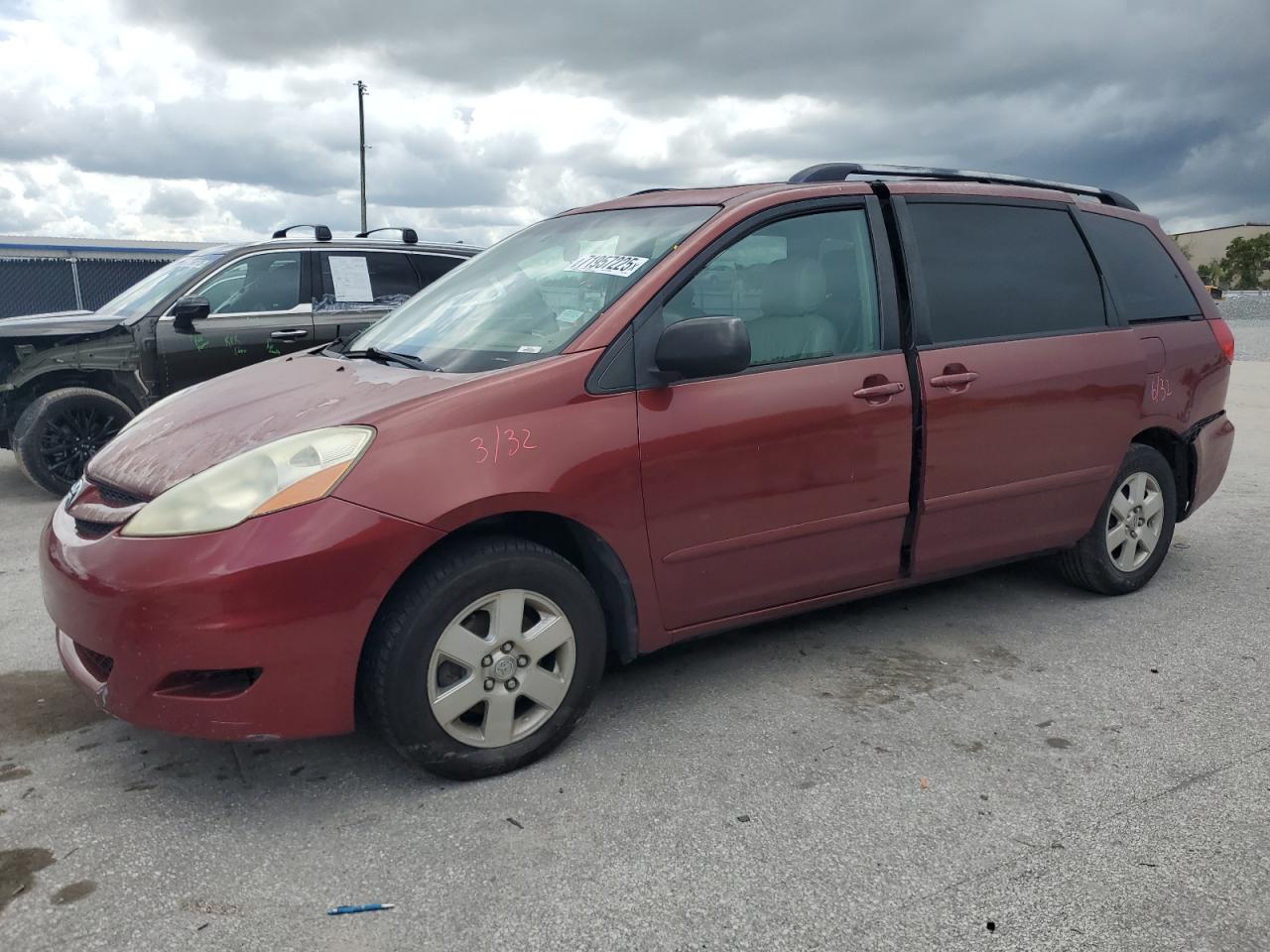 TOYOTA SIENNA CE 2006
