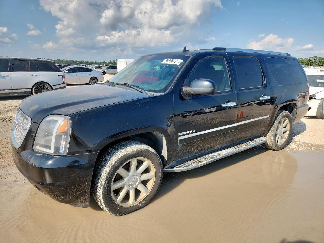 GMC YUKON XL DENALI 2011