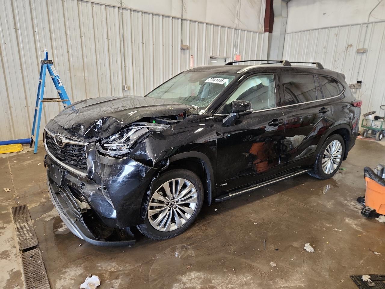 TOYOTA HIGHLANDER HYBRID LIMITED 2025