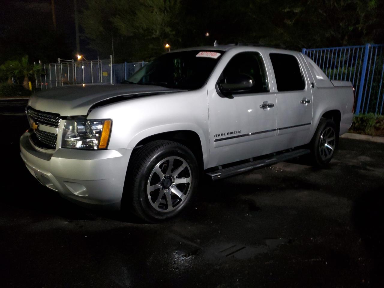 CHEVROLET AVALANCHE 2013