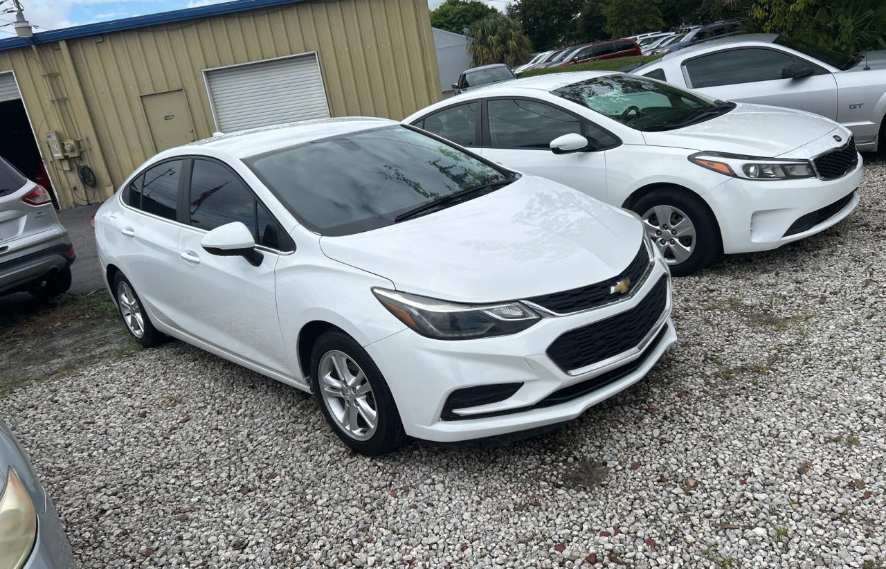 CHEVROLET CRUZE LT 2017