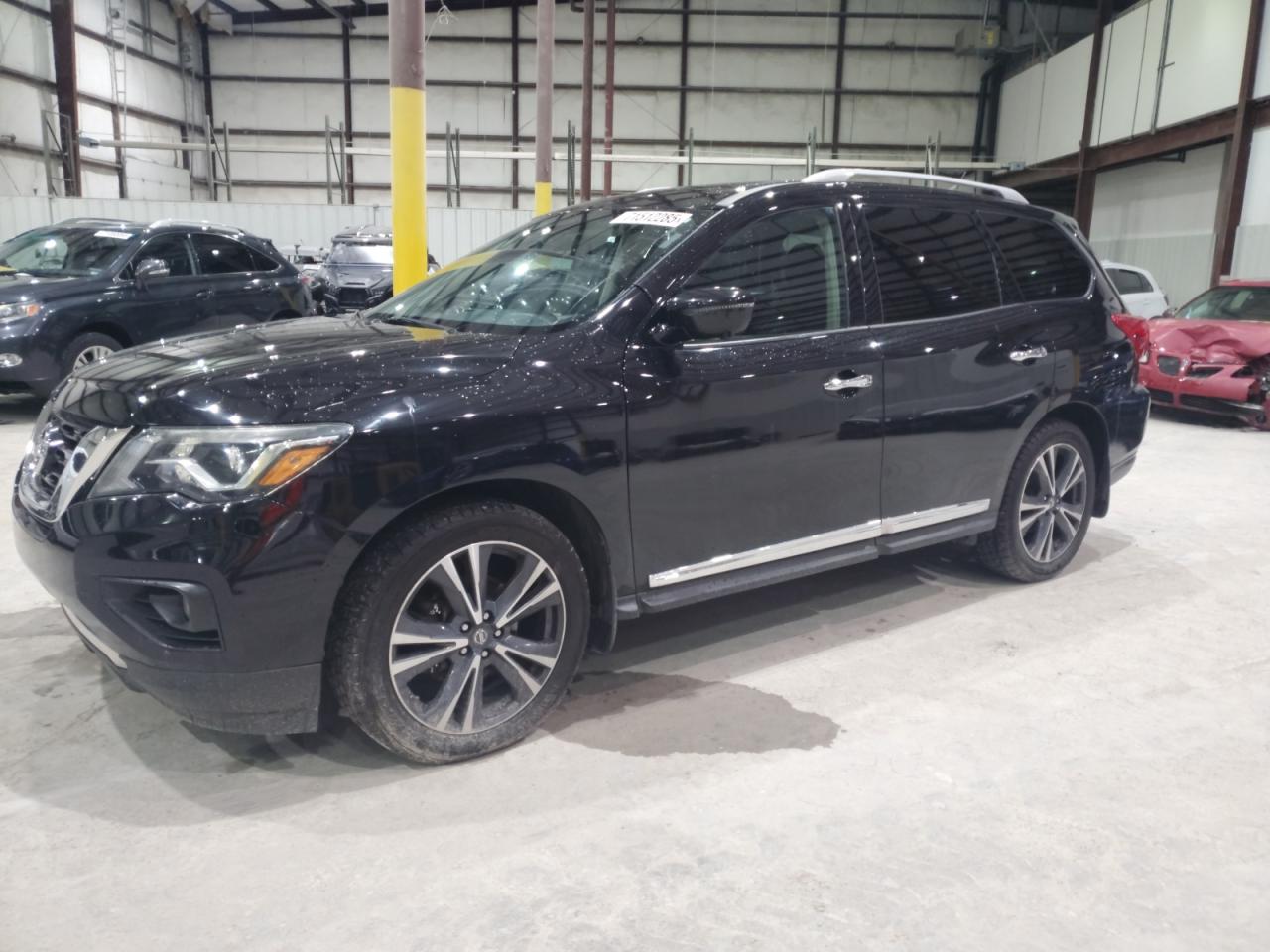 NISSAN PATHFINDER 2017