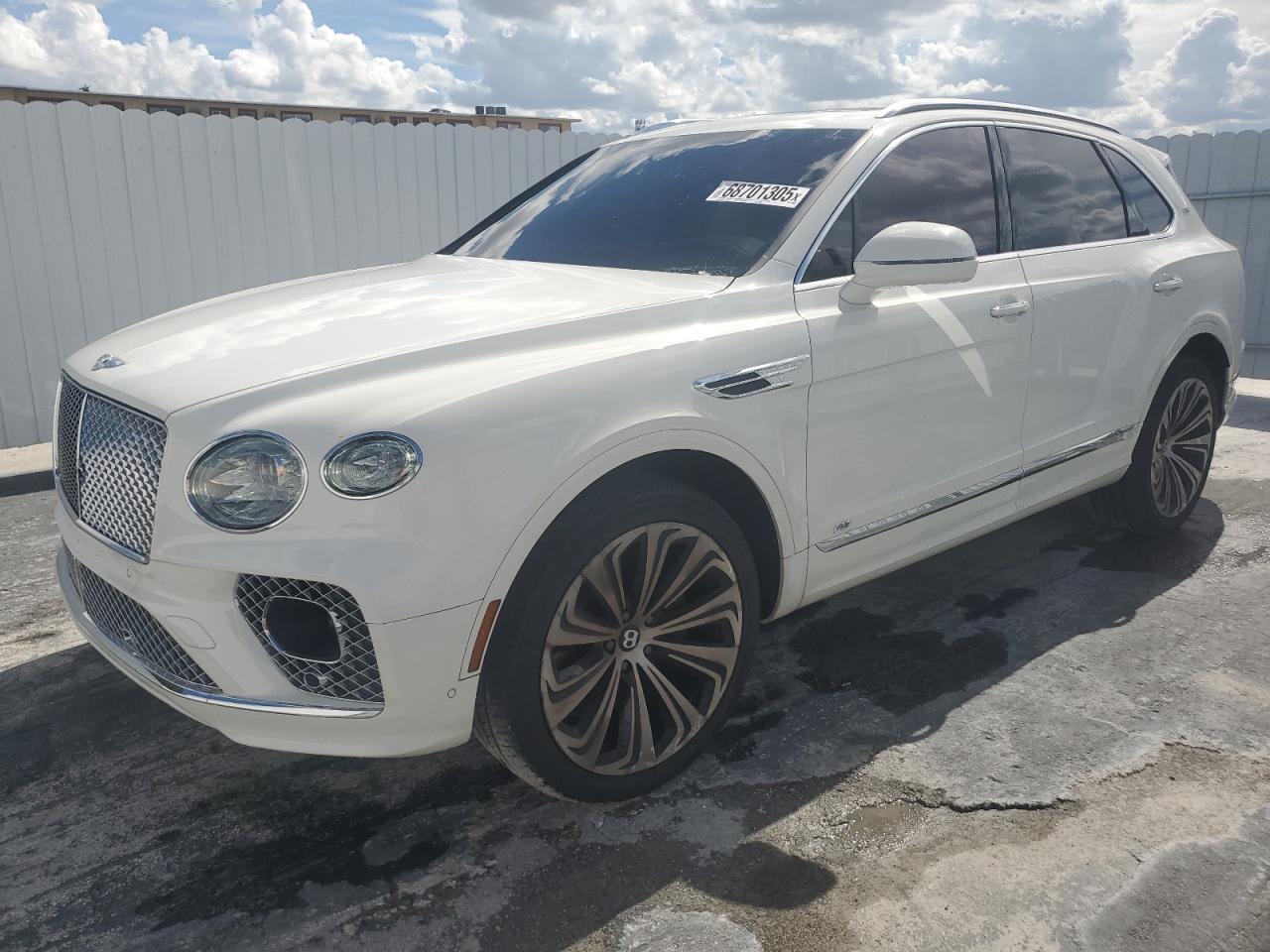 BENTLEY BENTAYGA 2021