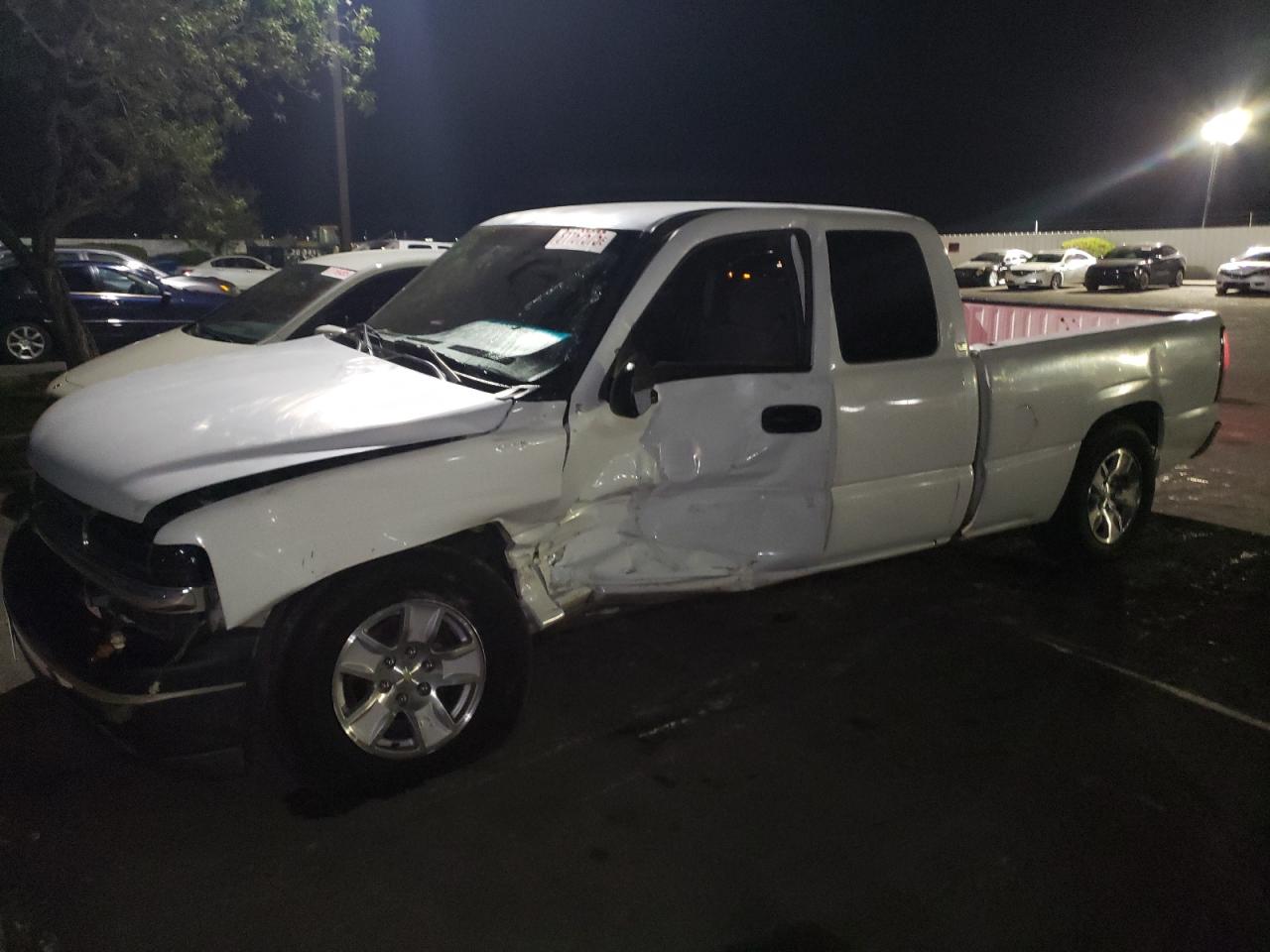 CHEVROLET SILVERADO 2002