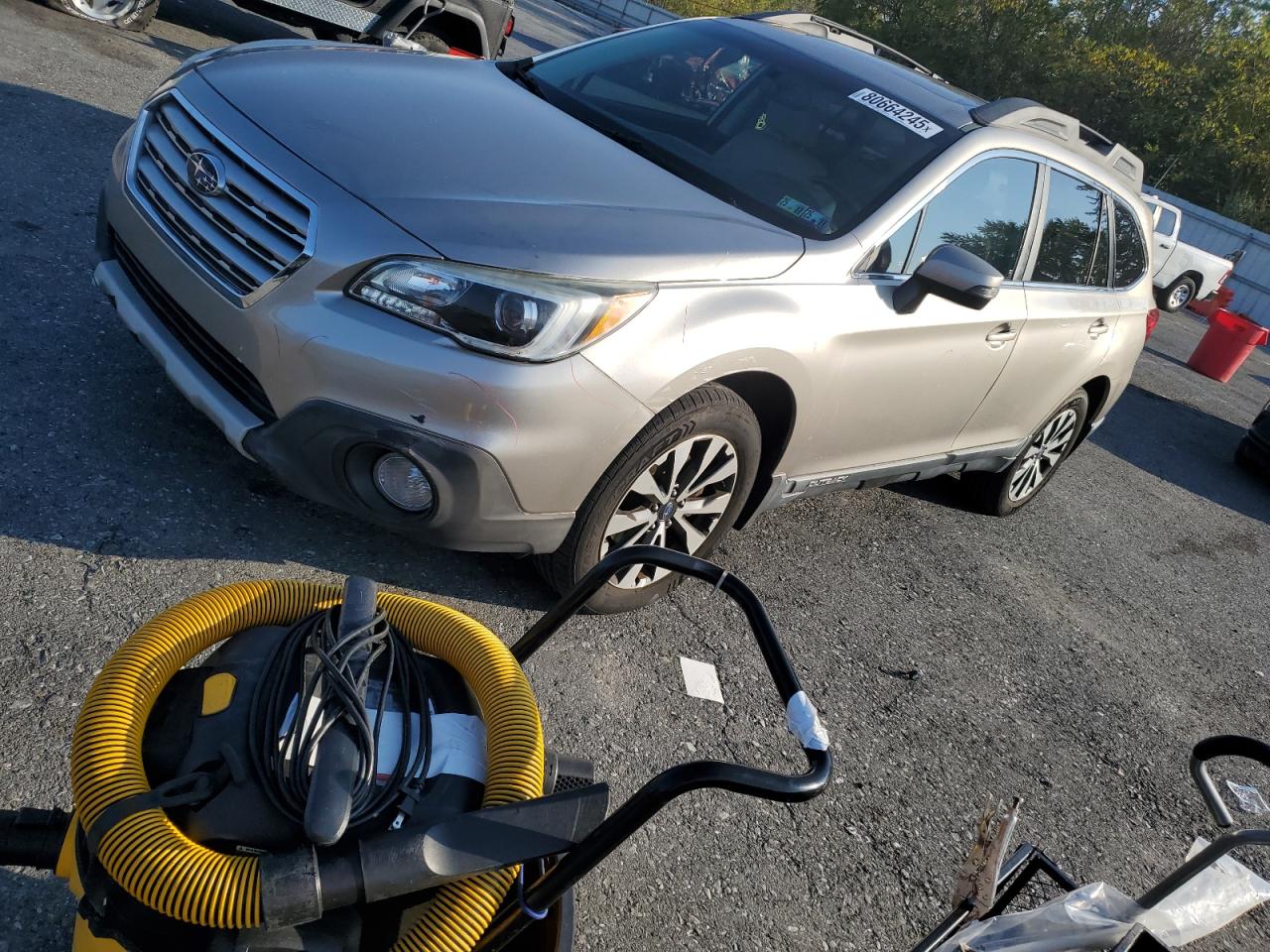 SUBARU OUTBACK 2. 2015
