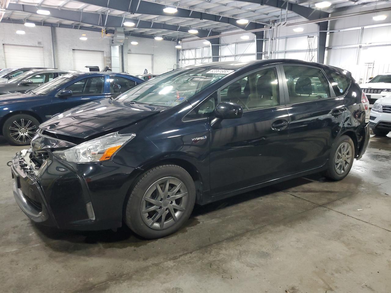 TOYOTA PRIUS V 2015