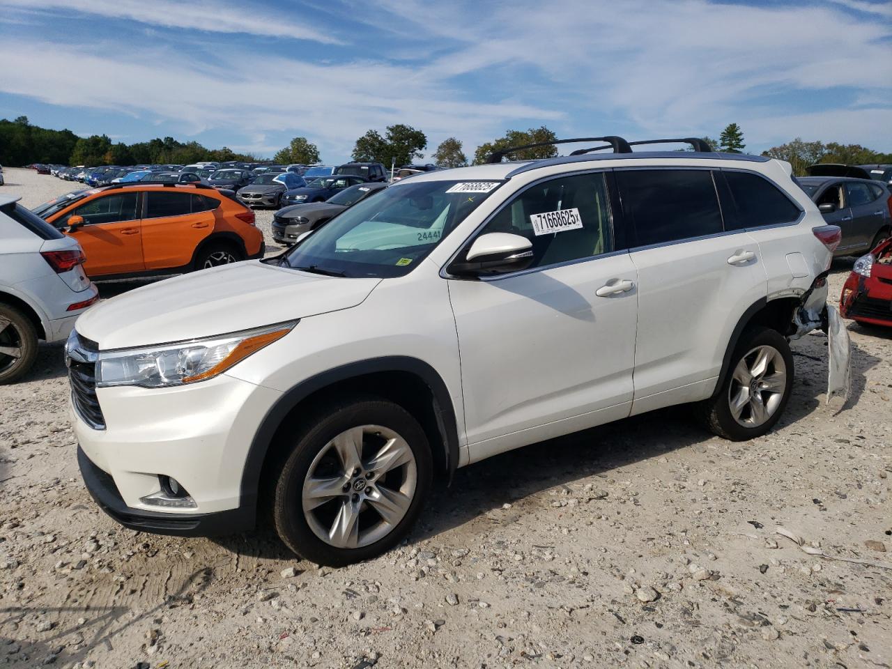 TOYOTA HIGHLANDER 2016