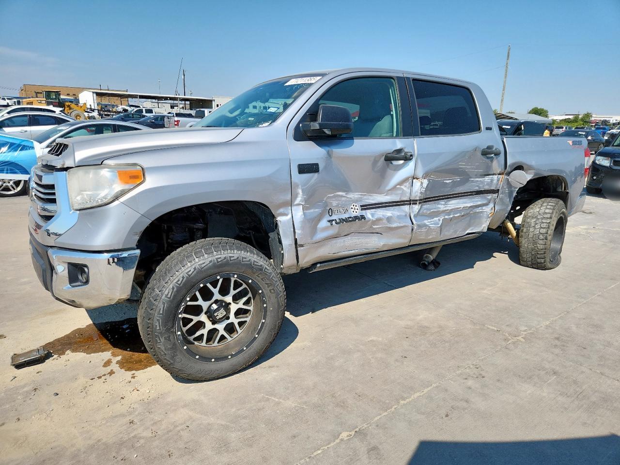 TOYOTA TUNDRA 2017