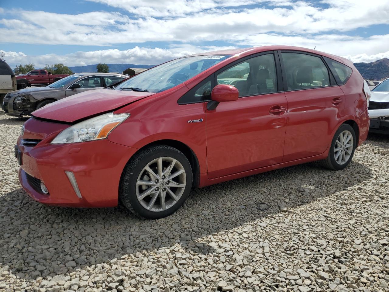 TOYOTA PRIUS V 2014