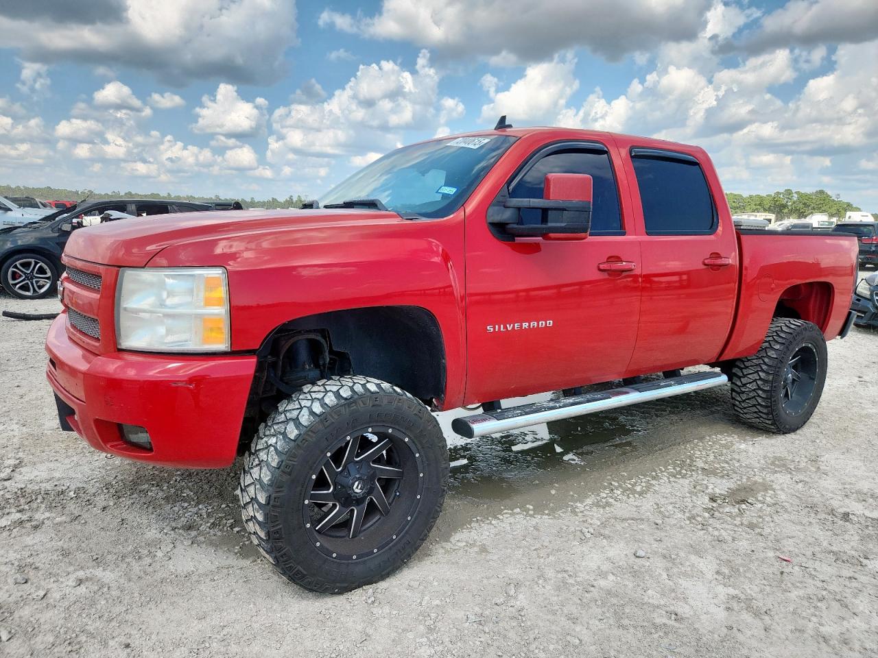CHEVROLET SILVERADO 2011