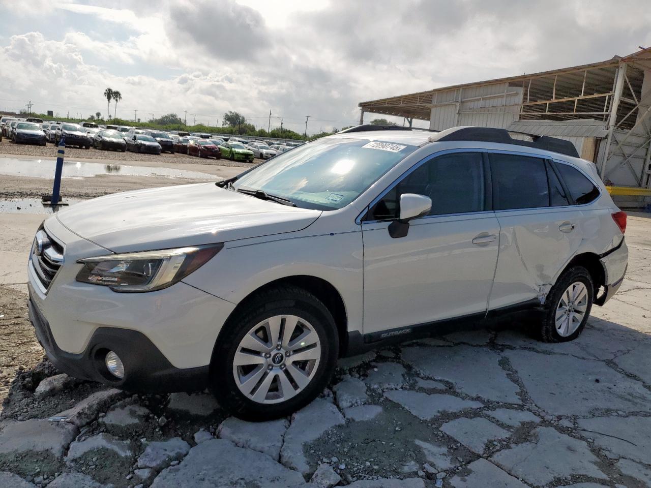 SUBARU OUTBACK 2. 2018