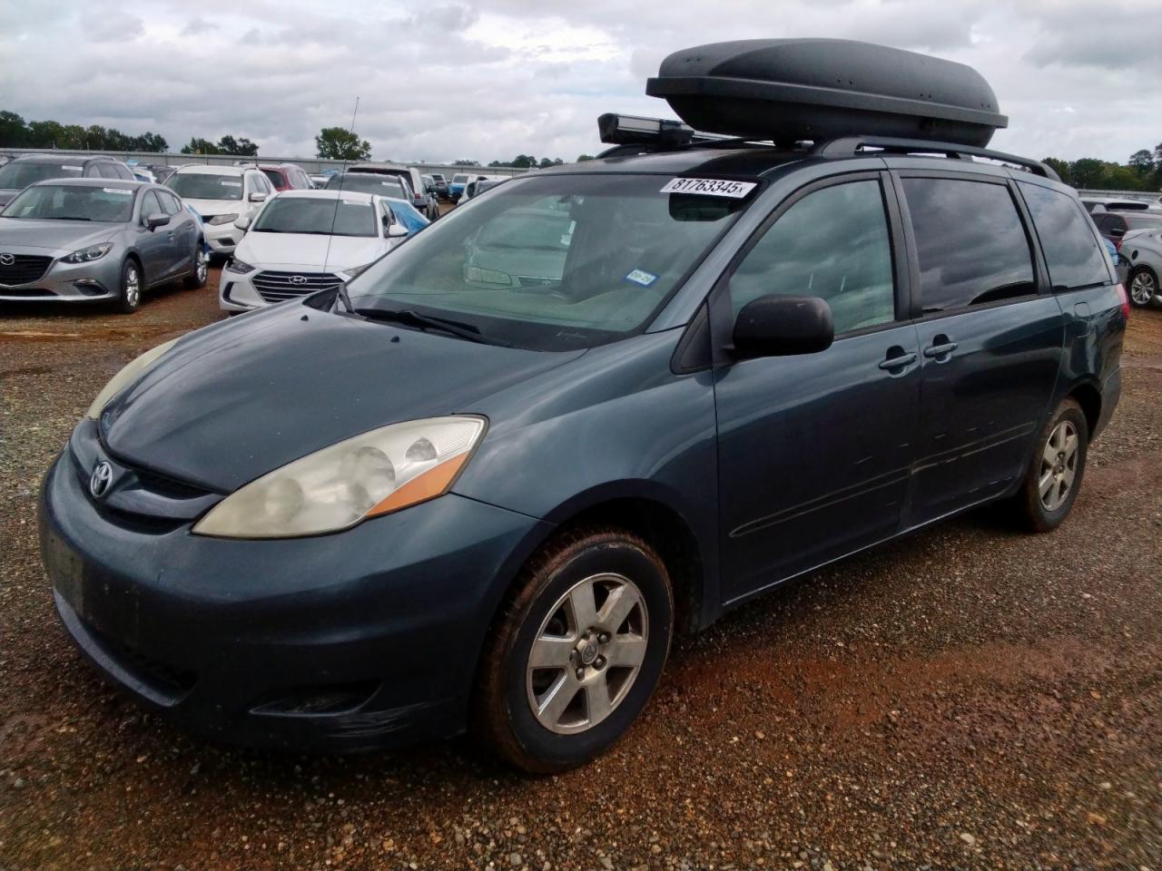 TOYOTA SIENNA CE 2010