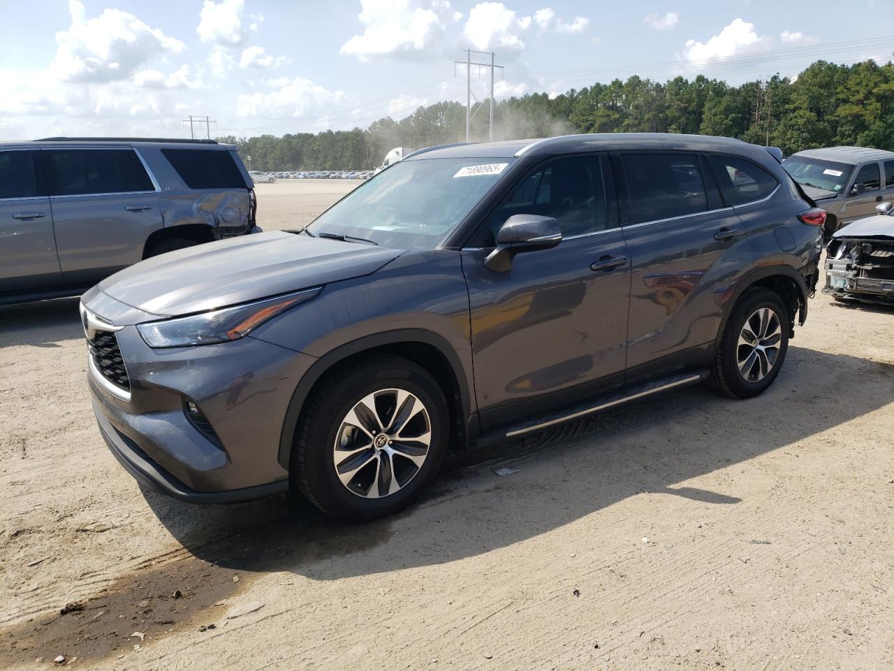 TOYOTA HIGHLANDER 2022